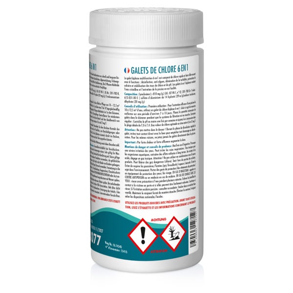 Behälter mit 6-in-1 Chlor Tabletten für die Poolpflege