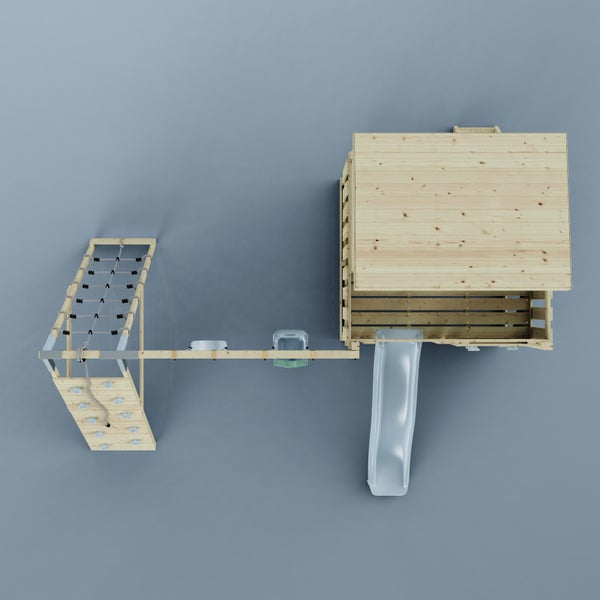 Draufsicht auf einen Spielturm aus Holz mit Rutsche, Schaukelbalken mit zwei Schaukeln, Kletterwand und Strickleiter.