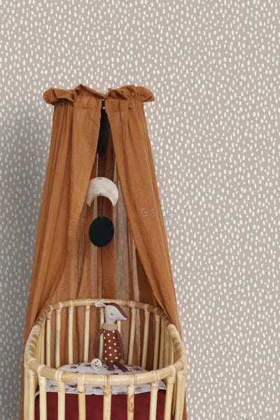 Kinderzimmer mit Himmelbett, Stoffhimmel und Mobile