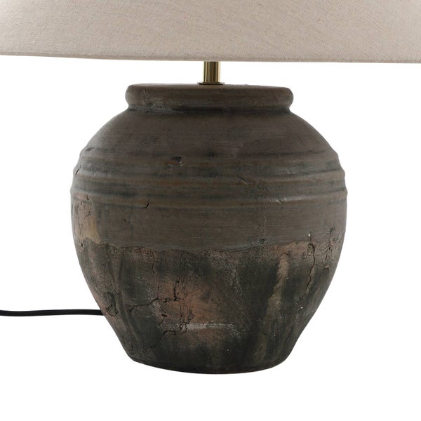 Tischleuchte mit Stoffschirm und Keramikfuß