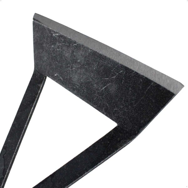 Detailansicht einer Unkrauthacke aus Metall