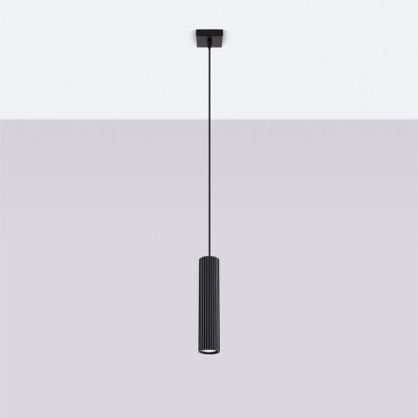 Schwarze Hängelampe mit zylindrischem Lampenschirm