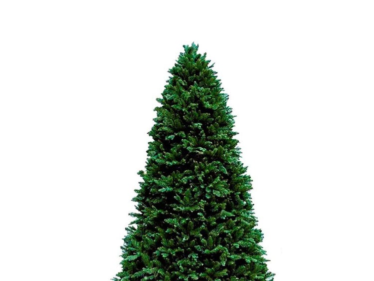Künstlicher Weihnachtsbaum mit dichten Zweigen für eine natürliche Optik.