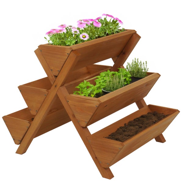 Dreistufiges Pflanzregal aus Holz in A-Form mit mehreren Pflanzkästen für Kräuter, Blumen und Erde.