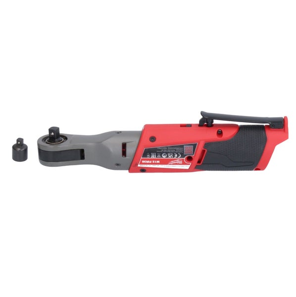 Milwaukee Akku-Ratschenschrauber M12 FIR38, 3/8 Zoll, Rot und Grau, mit Adapter.