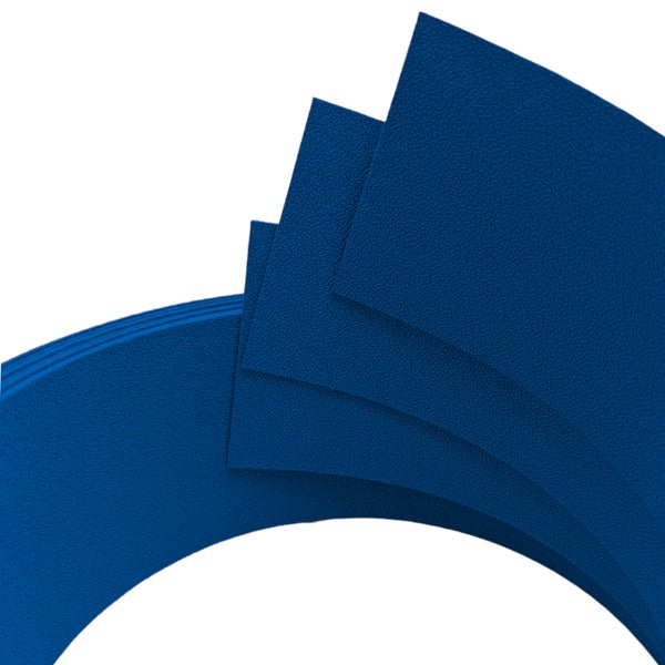 Blaue Bodenschutzplatten im Stapel