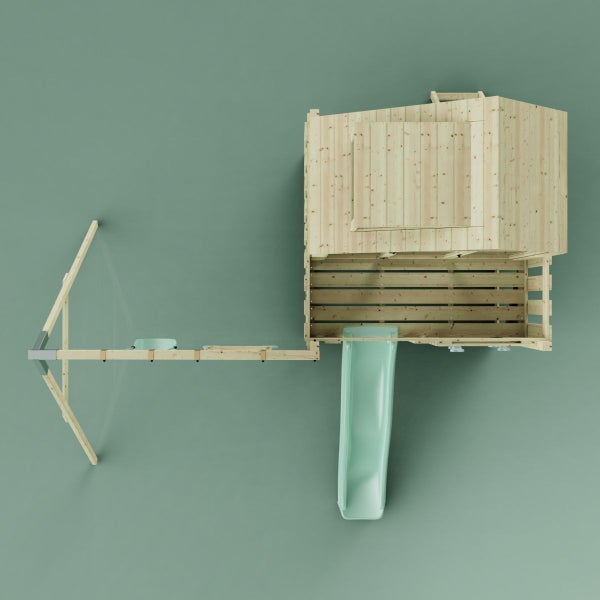 Draufsicht eines Spielturms aus Holz mit Rutsche und Kletterwand