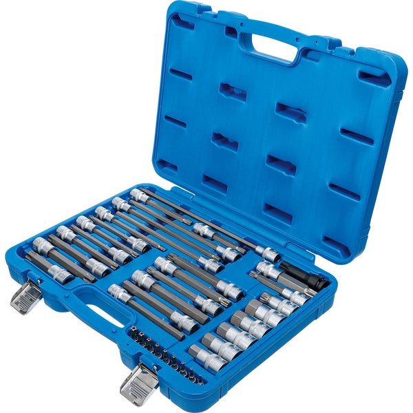 Steckschlüsselsatz mit verschiedenen Schraubendreher-Bits in einem blauen Koffer