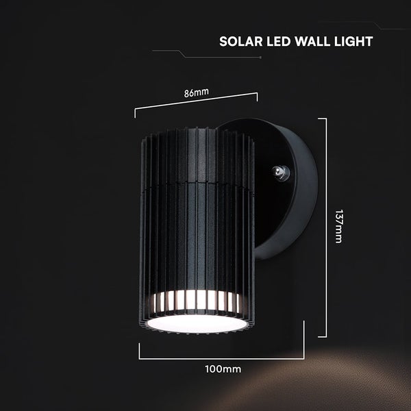 Solar LED Wandleuchte mit den Maßen 86 mm x 137 mm x 100 mm