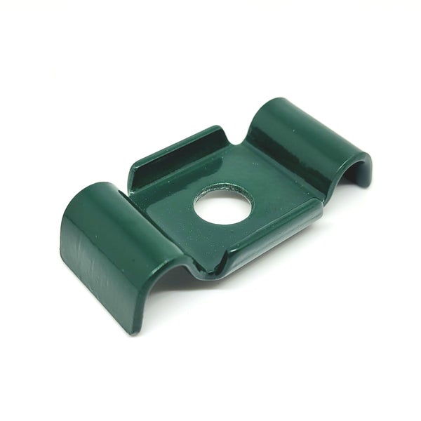 Rohrschelle aus Metall mit Befestigungsloch