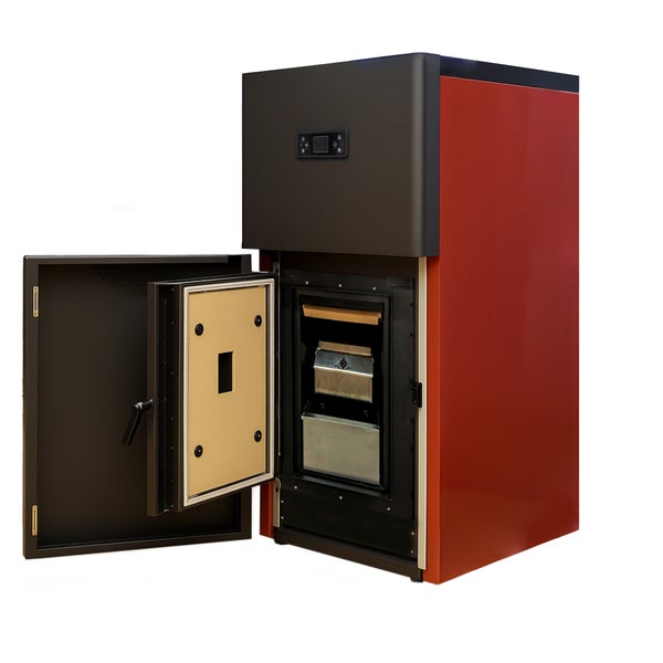 Holzvergaserkessel mit geöffneter Tür