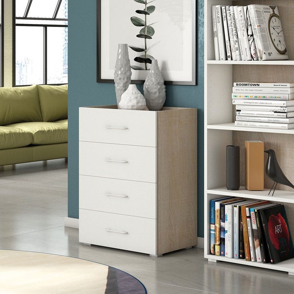 Kommode mit vier Schubladen im Wohnzimmer.
