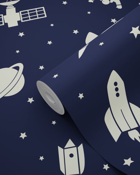 Tapetenrolle mit Weltraummotiven wie Raketen, Satelliten, Planeten und Sternen