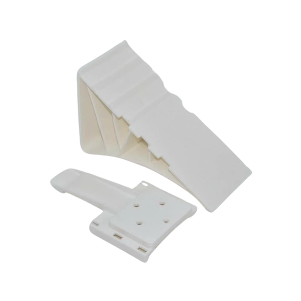 Szene mit einem Kind und einem modularen Spielplatzsystem, das die Entwicklung von Kindern fördert.