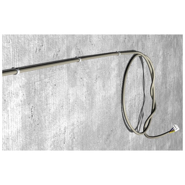 Aufputz Leitung mit Kabelbinder an Betonwand