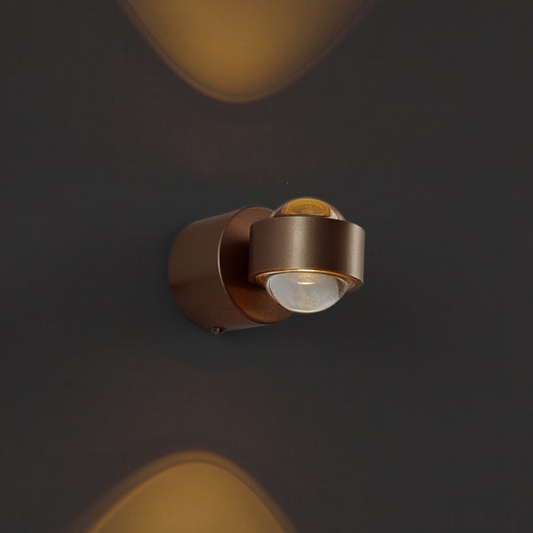 Wandleuchte mit Glaskugel