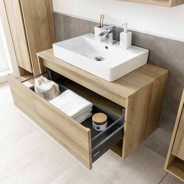 Katzenbaum aus Wasserhyazinthe mit drei Höhlen und Kissen