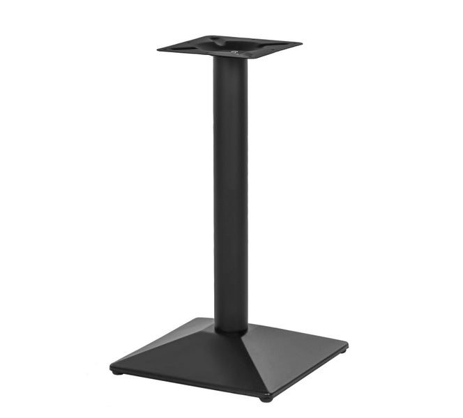 Ein einzelnes, quadratisches Tischgestell aus Metall mit einer stabilen Bodenplatte und einer Befestigungsplatte für eine Tischplatte.