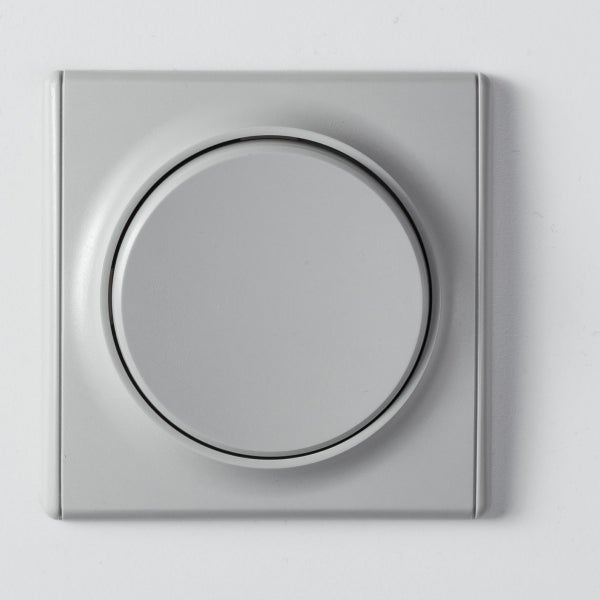 Quadratischer Drehdimmer für Unterputzmontage mit rundem Drehknopf