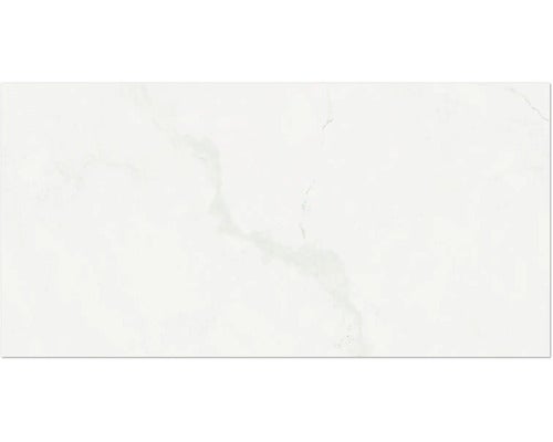 Fliese mit Marmoroptik