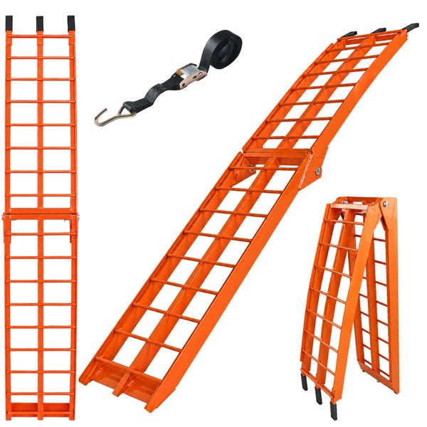 Orangefarbene Auffahrrampe aus Metall, zusammenklappbar, inklusive schwarzem Spanngurt, gezeigt in ausgeklappter und zusammengeklappter Form.