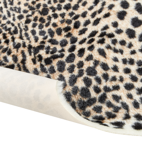 Webpelz Meterware mit Leopardenmuster, detailgetreue Textur und Ansicht der Stoffrückseite.