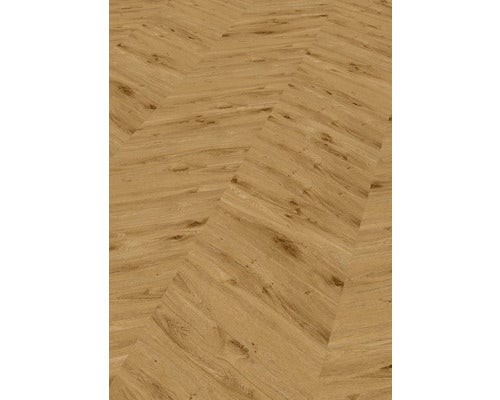 Laminatboden in Eichenoptik mit Fischgrätmuster und natürlicher Holzmaserung.