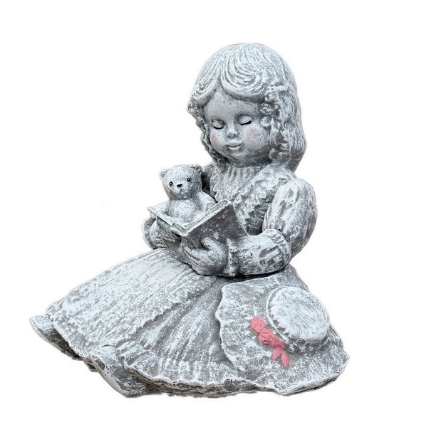 Gartenfigur lesendes Mädchen mit Teddybär aus Kunststein für die Gartendekoration