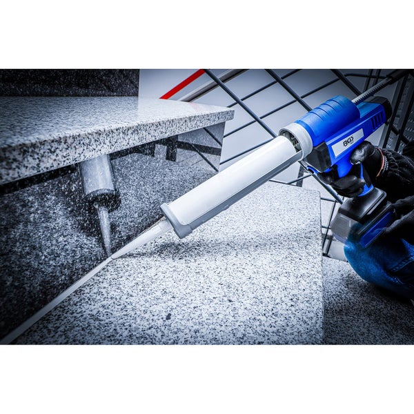 Verpackung einer Akku-Kartuschenpresse