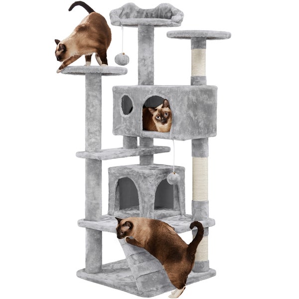 Mehrstöckiger Kratzbaum mit Katzen