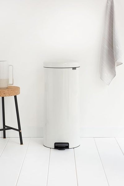 Brabantia Klassischer Tretmülleimer Mit Soft Verschluss 30 Liter HxBxT 67,9 x 29,3 x 38 cm Metall Weiß