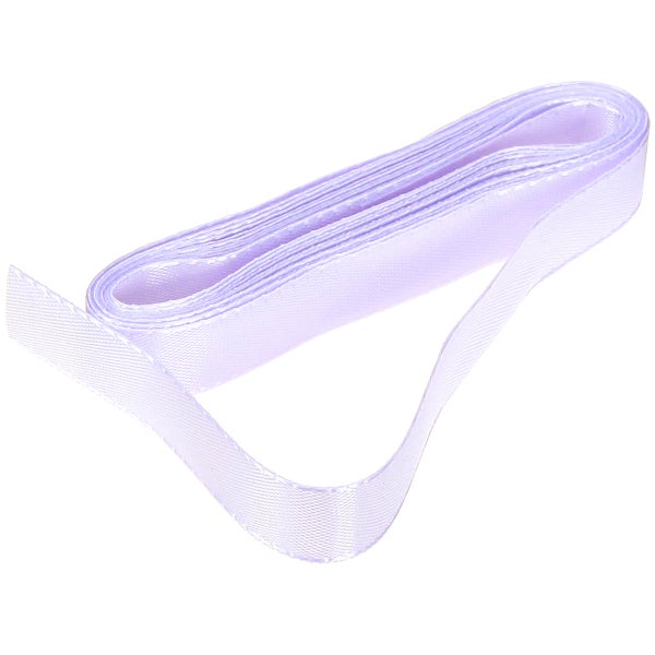 Aufgerolltes Geschenkband aus Stoff