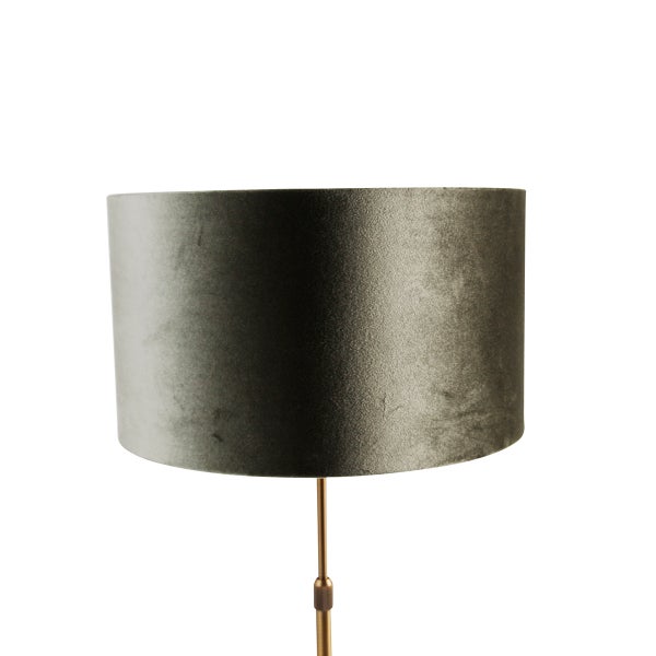 Lampenschirm aus Stoff auf einem Lampenständer