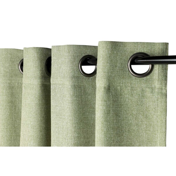 Dekoschal mit Ösenaufhängung an einer Gardinenstange