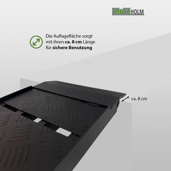 Detailansicht einer TrutzHolm Rollstuhlrampe, die eine sichere Nutzung durch die etwa 8 cm lange Auflagefläche ermöglicht