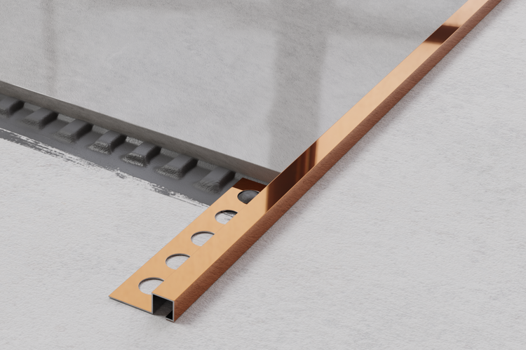 Fliesenabschlussprofil aus Metall mit runden Aussparungen