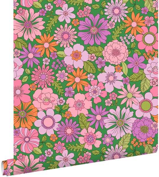 Tapetenrolle mit Blumenmuster