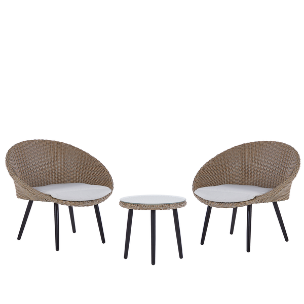 Gartenset mit zwei Korbsesseln und einem Glastisch