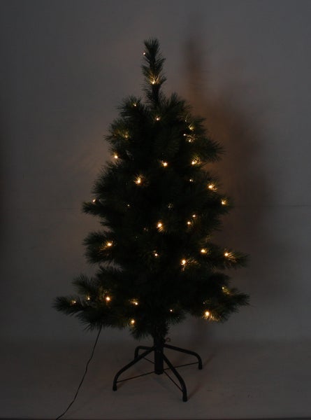 Künstlicher Tannenbaum mit Beleuchtung