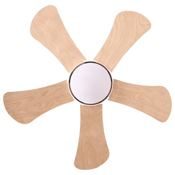 Deckenventilator mit fünf Holzoptik Flügeln und integrierter Leuchte für eine effiziente Luftzirkulation im Innenbereich.