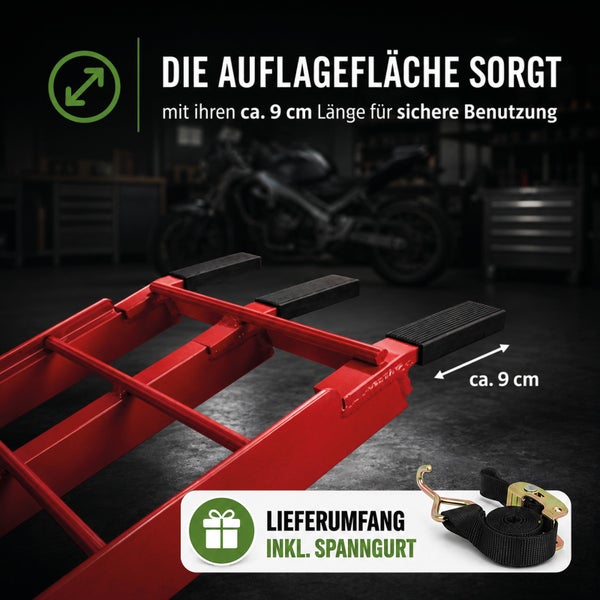 Rote Motorradauffahrschiene mit circa 9 Zentimeter langer, gummierter Auflagefläche und inklusivem schwarzen Spanngurt.