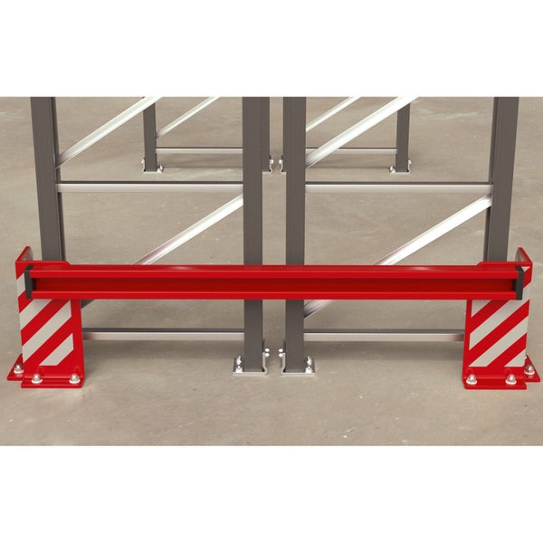 Regalschutz mit rot-weissen Warnstreifen vor einem Lagerregal