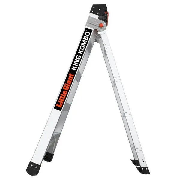 Little Giant King Kombo Multifunktionsleiter aus Aluminium in A-Form als Stehleiter aufgestellt.