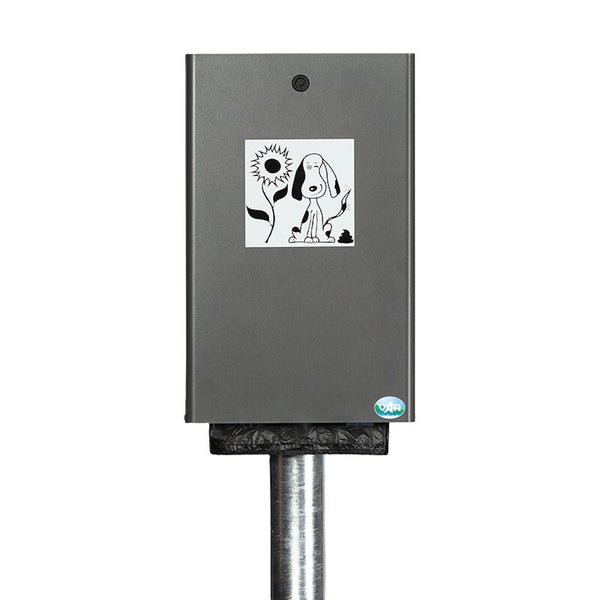 Grauer Hundekotbeutel-Spender aus Metall mit Hundemotiv zur Pfostenmontage und VAR Logo.