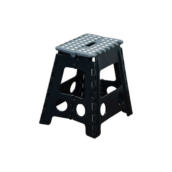 Ein klappbarer Kunststoffhocker mit rutschfester Trittfläche für den Innenbereich.