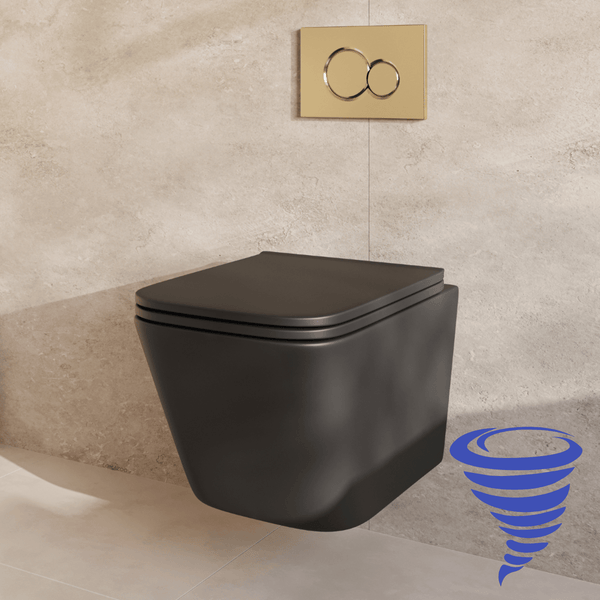 Hängendes WC in modernem Design mit passendem Deckel und goldfarbener Betätigungsplatte vor einer beigen Fliesenwand