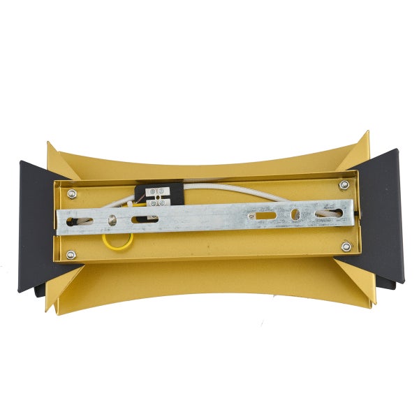 Wandleuchte zur Befestigung mit Montagevorrichtung