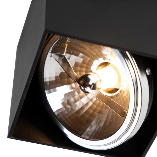 Deckeneinbaustrahler mit Leuchtmittel in schwarzer Fassung