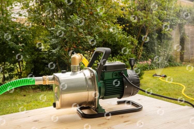 DAB GardenInox 82 M Gartenpumpe - 3.600 L/Std. - 850W - Förderhöhe 47m - Rostfreier Stahl - Inkl. Tragegriff - Bewässerungspumpe