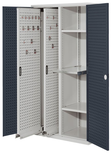 Werkzeugschrank mit Lochplatten und Regalböden für die Werkstatt